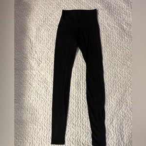 Lululemon women’s leggings size 4